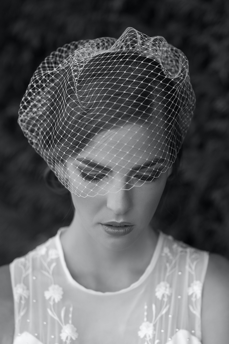 How to choose a birdcage veil 11