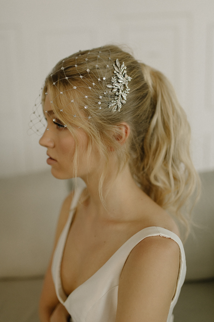 Birdcage veil on the comb. Short veil, mini veil, blusher veil