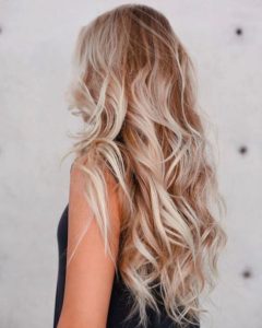 Soft loose curls for long wedding hair 4