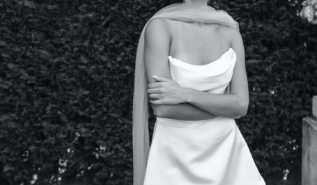 How to accessorise a short wedding dress