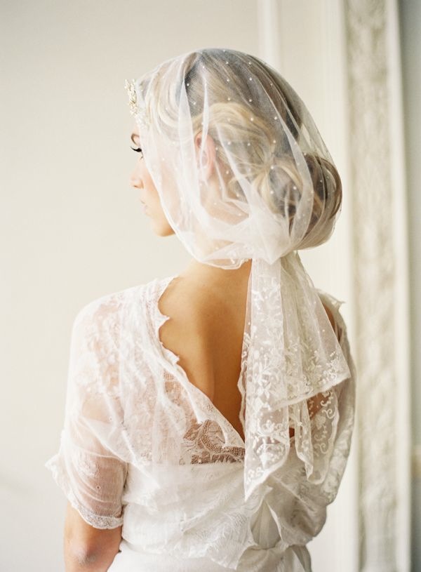 Wedding veils for petite brides - TANIA MARAS BRIDAL