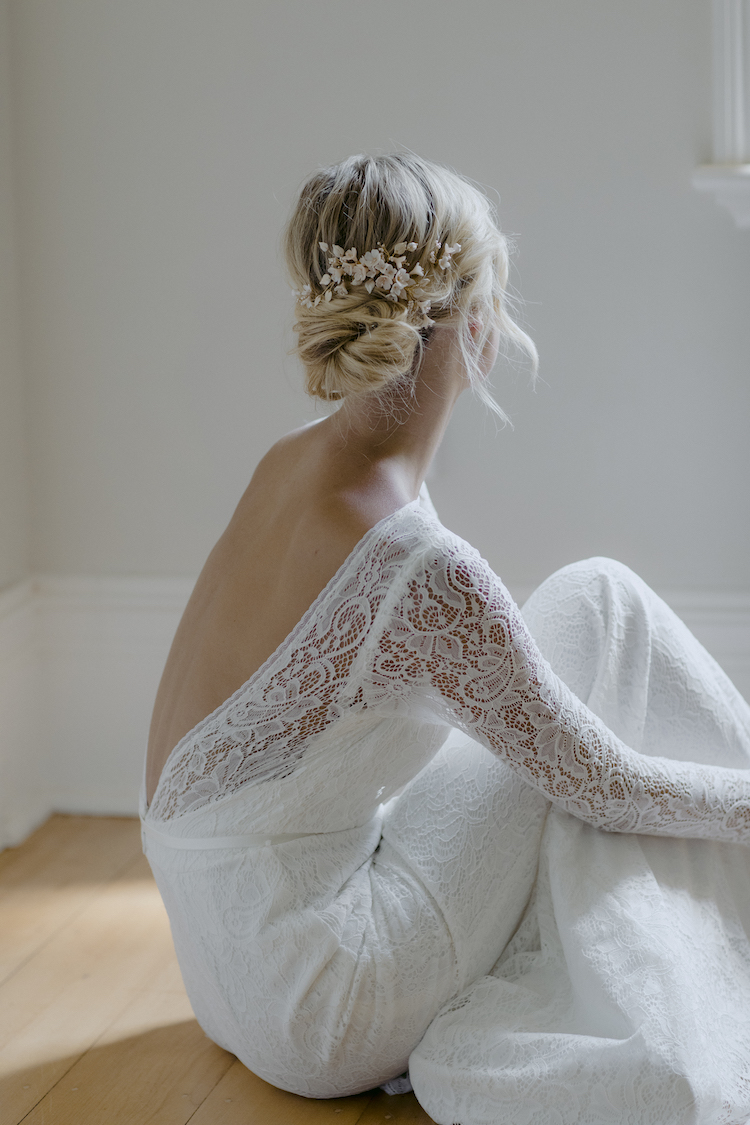 How to accessorise a lace wedding dress 9