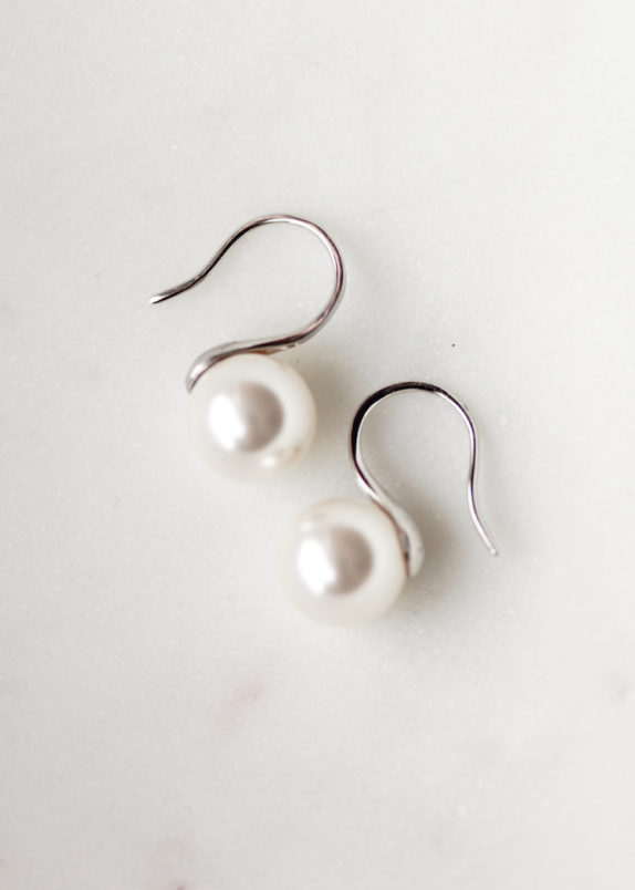 ELLIS pearl drop earrings 11