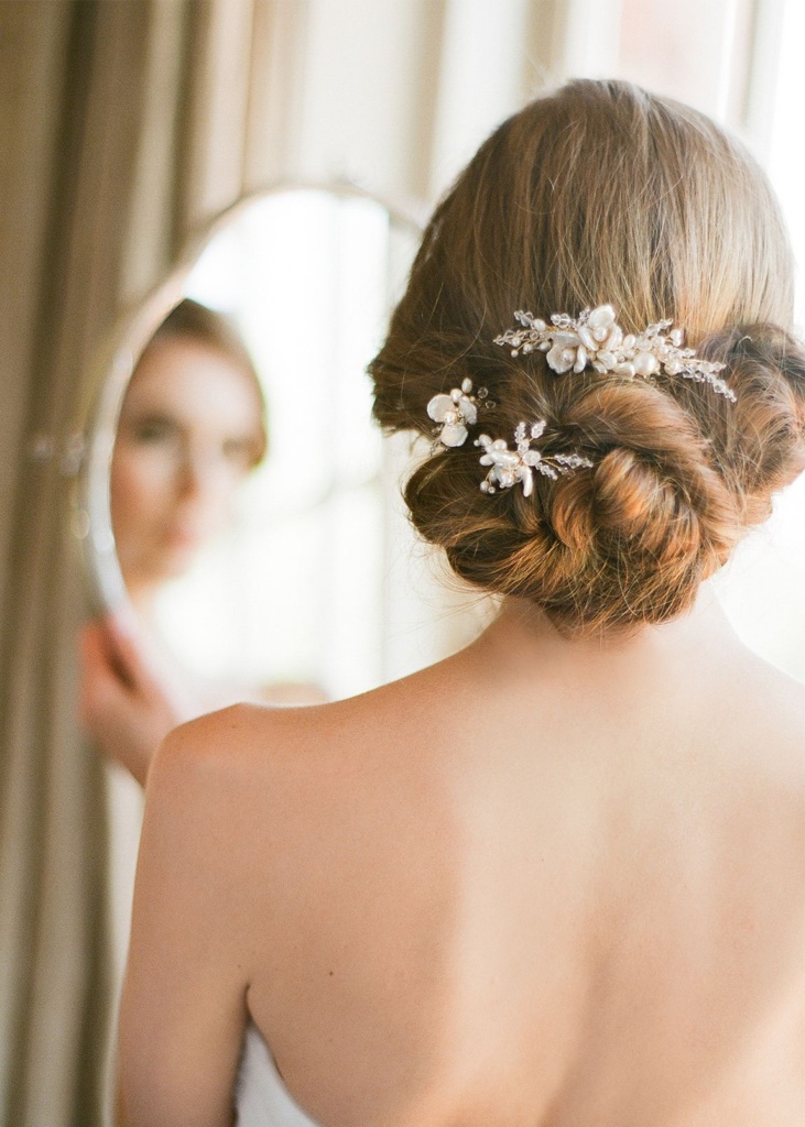 Wedding Trends 2017 | The New Vintage: Chic and modern headpieces - NICOLA floral hair pieces