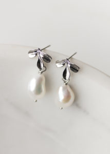 SEYCHELLES pearl earrings 4