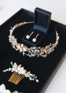 A crown for every queen - choosing the right wedding crown - ROSEBURY crown 2