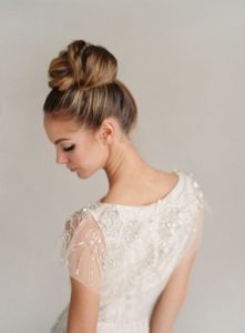 High bridal buns for wedding veils 2