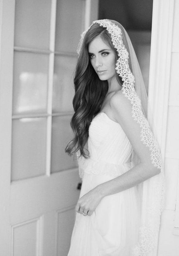 Side swept wedding hair for wedding veils 2