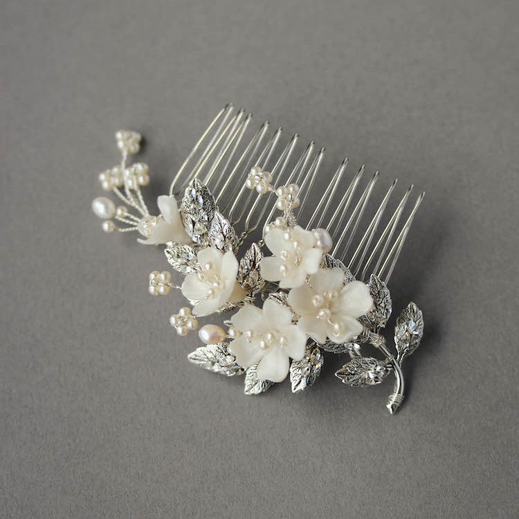 A Gift with Love | A bespoke antique silver wedding comb for bride Anna