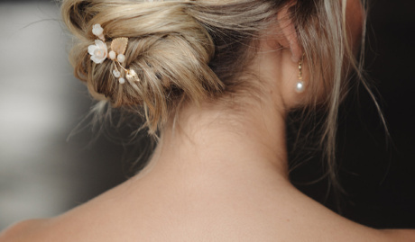 How to style wedding hair pins for a fuss-free bridal look