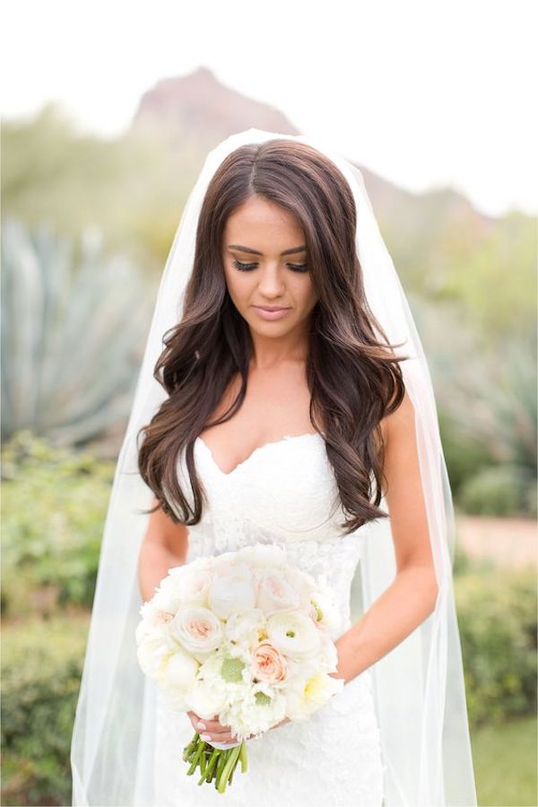 Top 8 wedding hairstyles for bridal veils