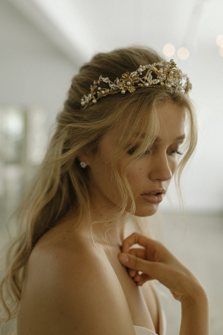 reina | gold pearl wedding crown