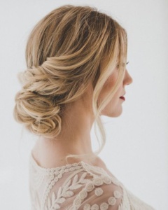 Gorgeous messy wedding updos 20