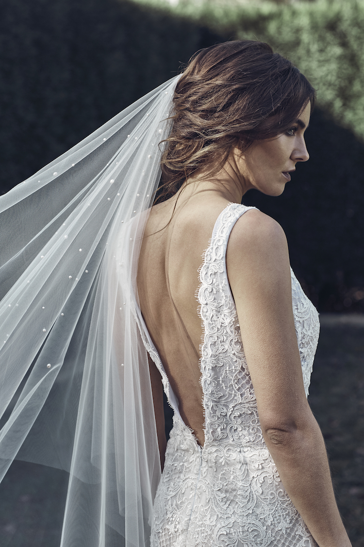 How to choose the best long wedding veil 1