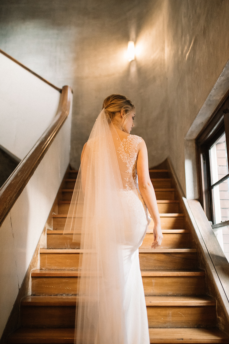 How to choose the best long wedding veil - TANIA MARAS