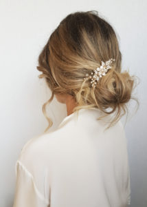 Delicate bridal hair pins for the modern bride_ARIES bridal hair comb 3