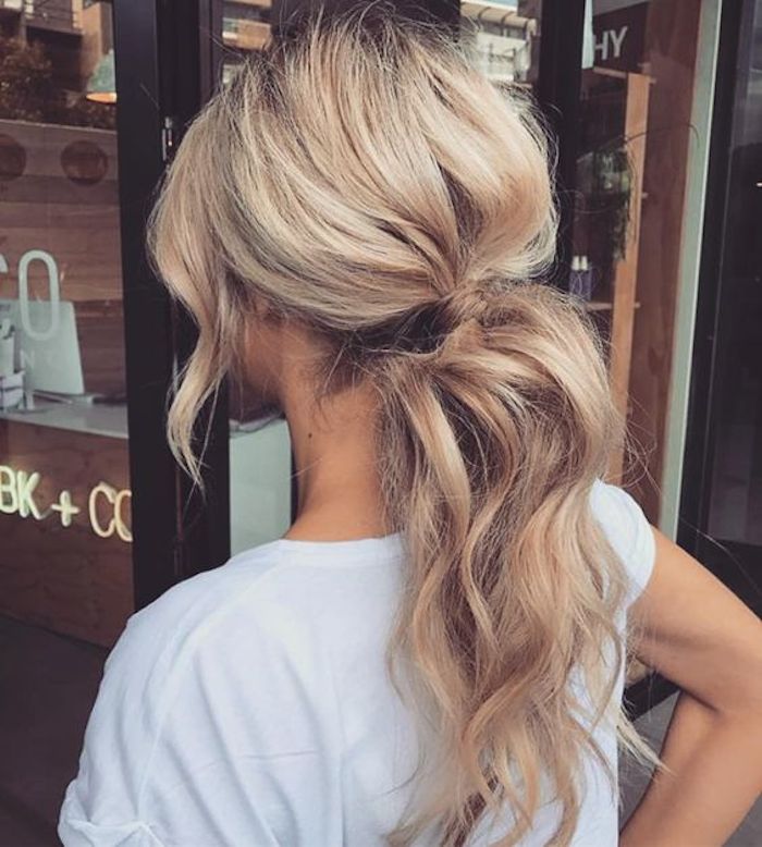 Bridesmaids hairstyles_wavy ponytails 4