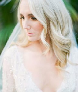 Gorgeous wedding hairstyles with veils_down hair with veil 4