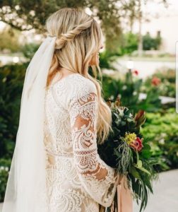 Gorgeous wedding hairstyles with veils_half up hair with veil 1