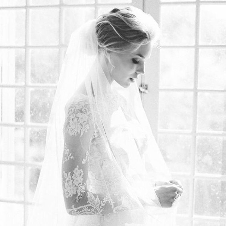 Our favourite wedding hairstyles with veils_wedding updos with veil 2