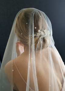 Gorgeous wedding hairstyles with veils_wedding updos with veil 4