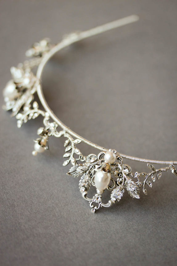 Regal romance_silver wedding tiara with pearls 2