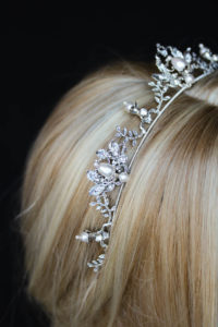 Regal romance_silver wedding tiara with pearls 3