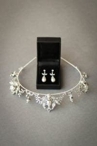 Regal romance_silver wedding tiara with pearls 5