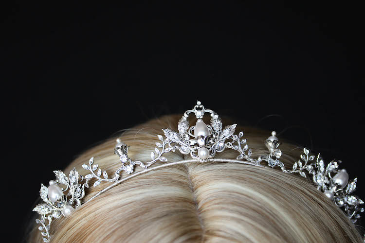 Regal romance_silver wedding tiara with pearls 6