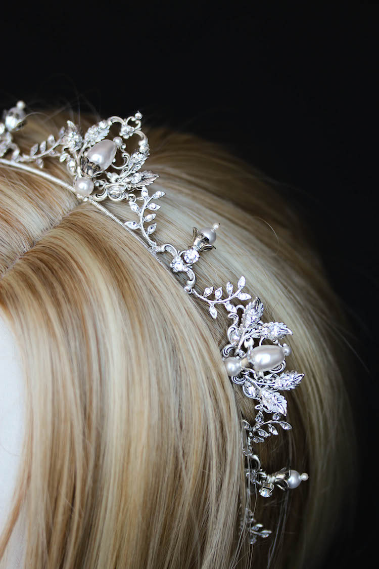 Regal romance_silver wedding tiara with pearls 9