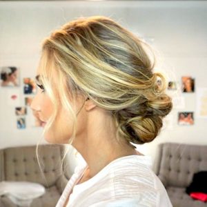 EASY UPDOS_Simple and stunning wedding hairstyles you'll love 1