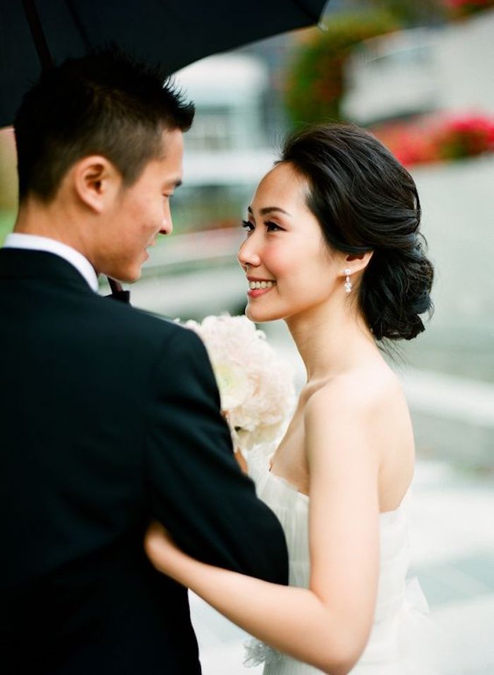 EASY UPDOS_Simple and stunning wedding hairstyles you'll love 16