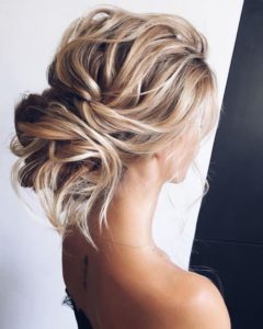 LOOSE UPDOS_Simple and stunning wedding hairstyles you'll love 11