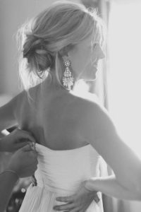 LOOSE UPDOS_Simple and stunning wedding hairstyles you'll love 12