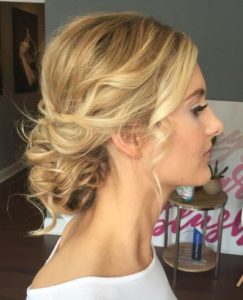 LOOSE UPDOS_Simple and stunning wedding hairstyles you'll love 3
