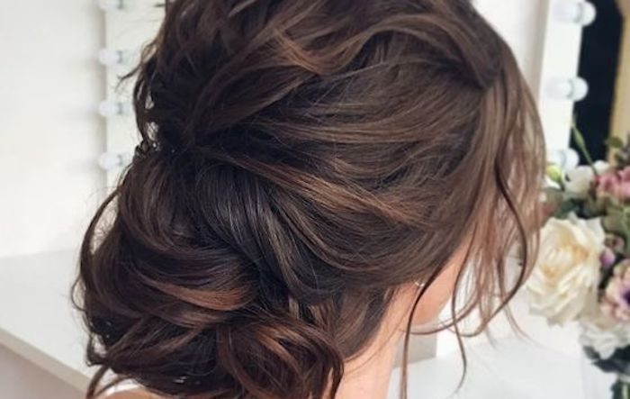 27 simple and stunning wedding hairstyles you’ll love