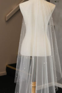 DEWBERRY veil with pearls 9