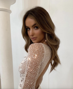 Wedding hair trends for 2019_romantic soft waves 1