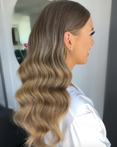 Wedding hair trends for 2019_romantic soft waves 10