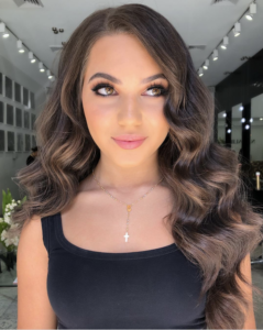 Wedding hair trends for 2019_romantic soft waves 11