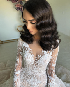 Wedding hair trends for 2019_romantic soft waves 12