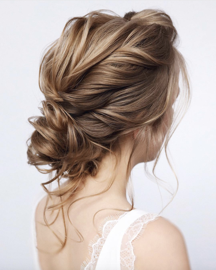 Wedding hair trends for 2019_textured twists 10