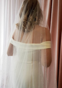 How to style a dramatic wedding veil_NADIA wedding veil