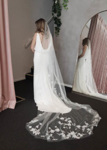 How to style a dramatic wedding veil_NIGHT GARDEN wedding veil
