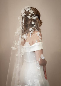 How to style a dramatic wedding veil_RIVIERA wedding veil
