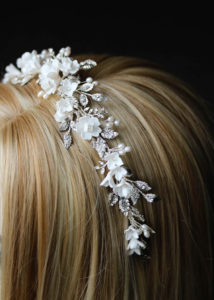BRILLIANT WHITE_crystal crown with white flowers 8