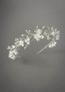 BRILLIANT WHITE_crystal crown with white flowers 9