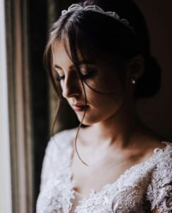 Bride Aleksandra wears MOSS tiara 3