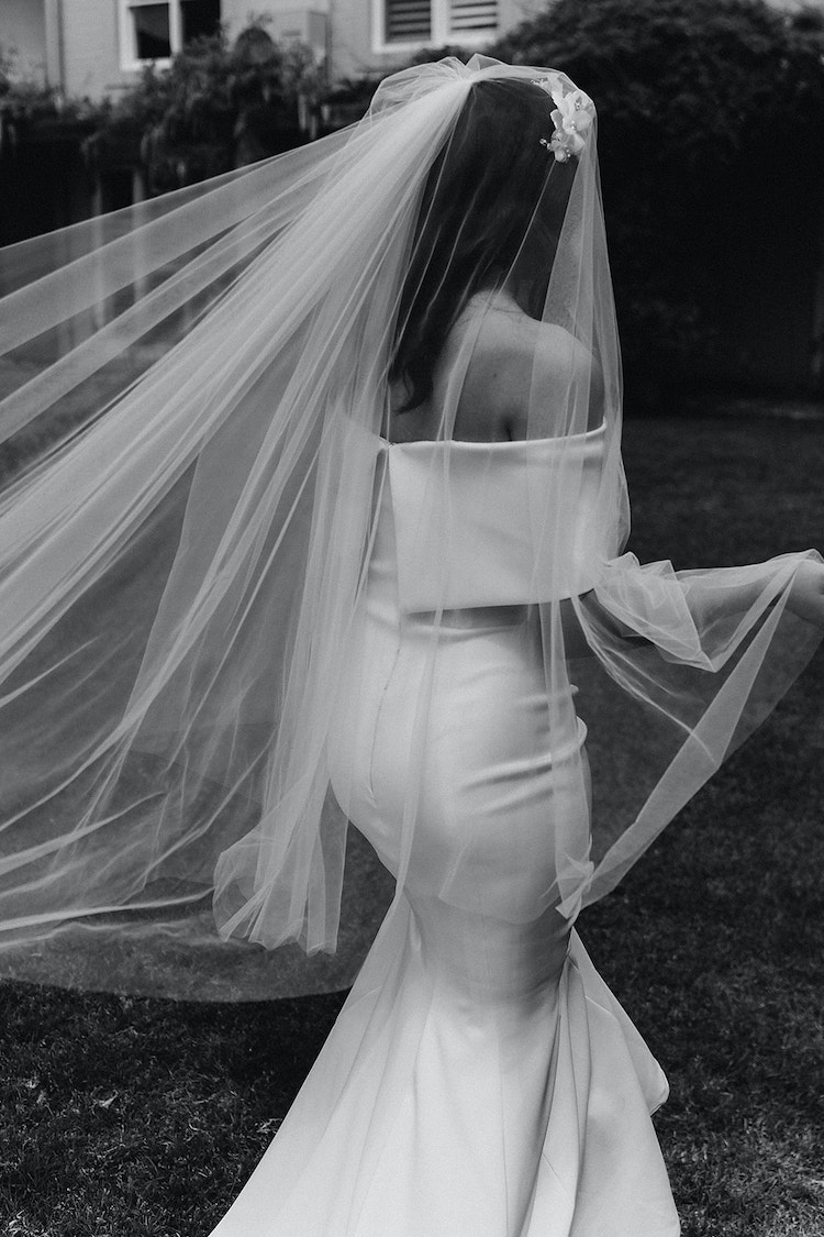 PEPE  Short veil with flowers - TANIA MARAS BRIDAL