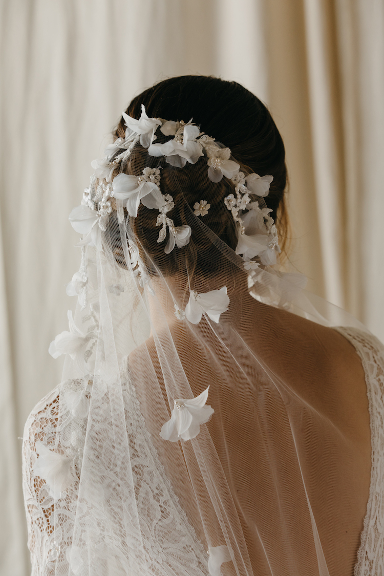 PEPE  Short veil with flowers - TANIA MARAS BRIDAL